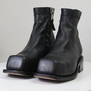 ART in shoes john fluevog size 9